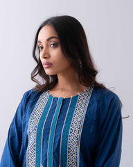 Relaxed Fit Embroidered Ethnic Kurti