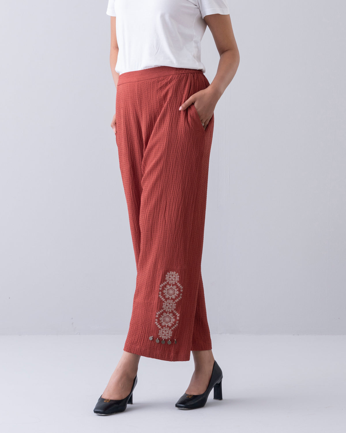 Embroidered Wide-Leg Pants - Mystika