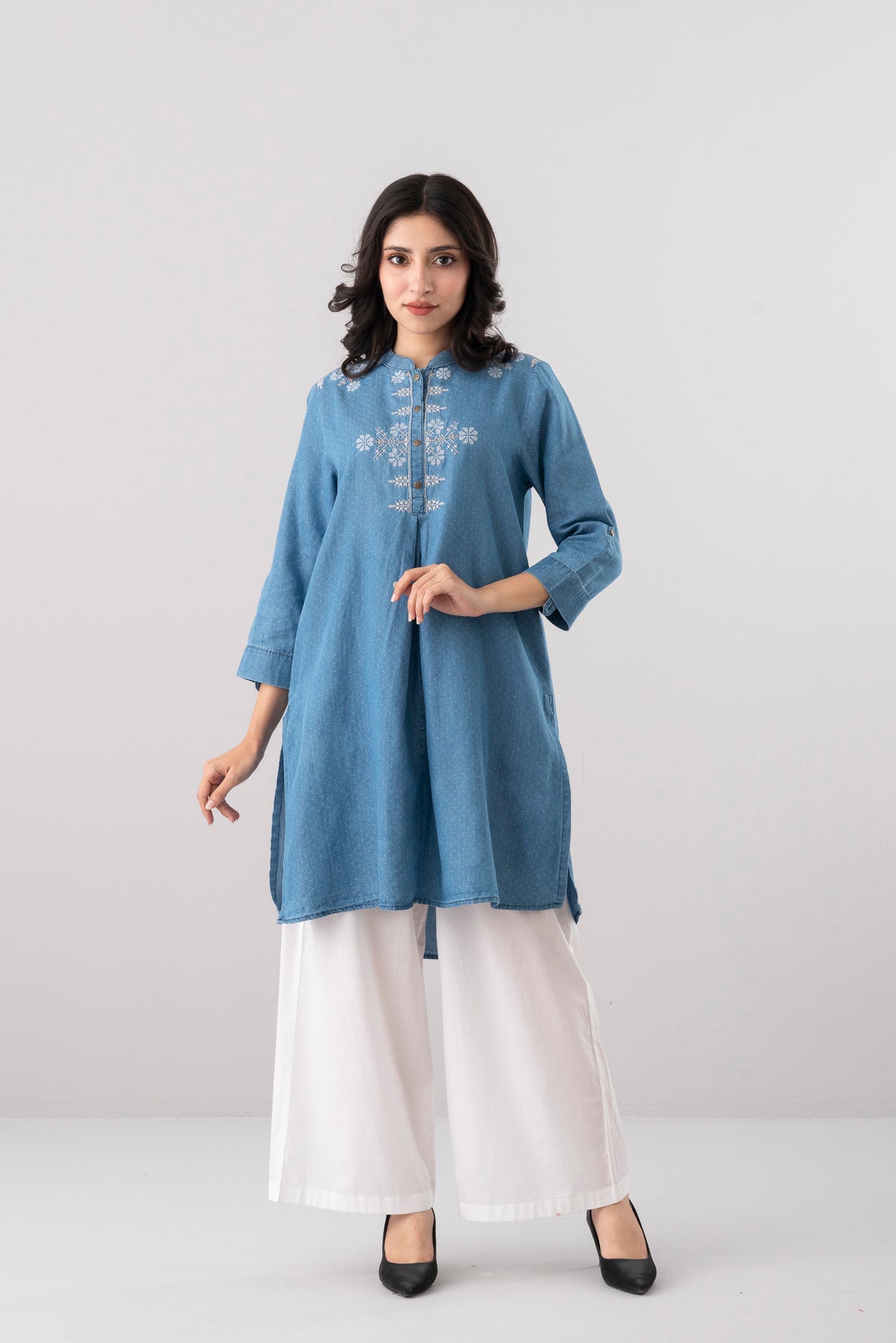Smart Fit Embroidered Ethnic Kurti