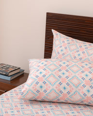 Queen-Size Bed Sheet - Pastel Rose