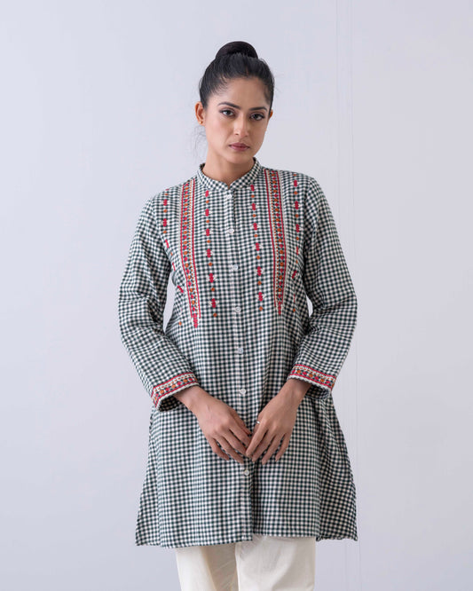 Relaxed Fit Embroidered Ethnic Kurti