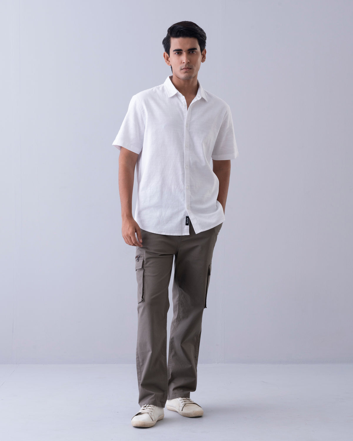 Regular Fit Solid Casual shirt
