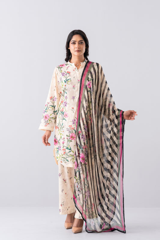Relaxed Fit Digital Printed Three-Piece Lawn with Chiffon Dupatta