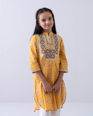 Girls' Embroidered Ethnic Kurti (6-8 Years)