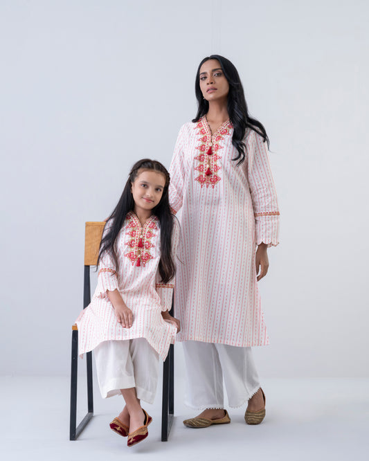 Girls' Embroidered Ethnic Kurti (2-4 Years)