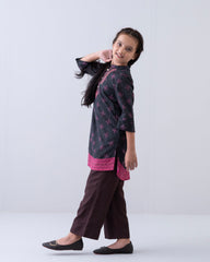 Girls' Embroidered Cotton Ethnic kurti (2-4 Years)