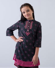 Girls' Embroidered Cotton Ethnic kurti (6-8 Years)